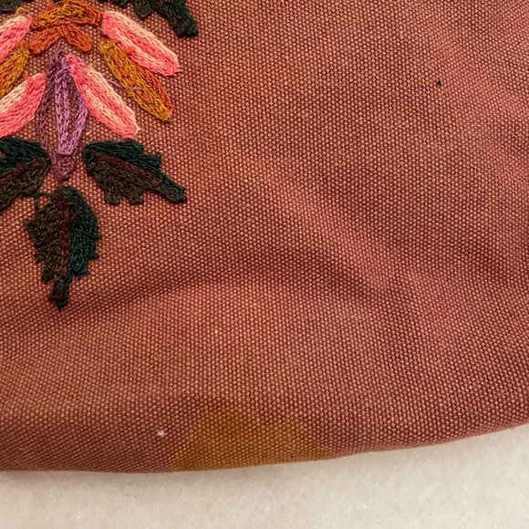 Midsize Lucky Brand Bag with hand crocheted details - Picture 3 of 3